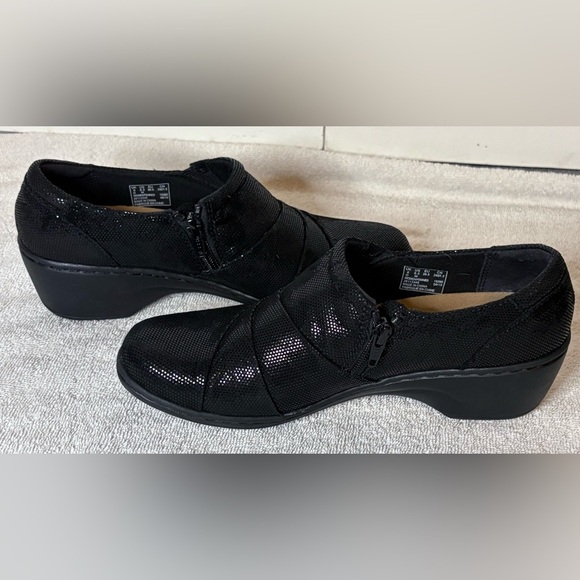 Clarks Women's Channing Kim Black Lizard Slip-On Loafer w/ Side Zip Size 8.5M - Picture 3 of 8